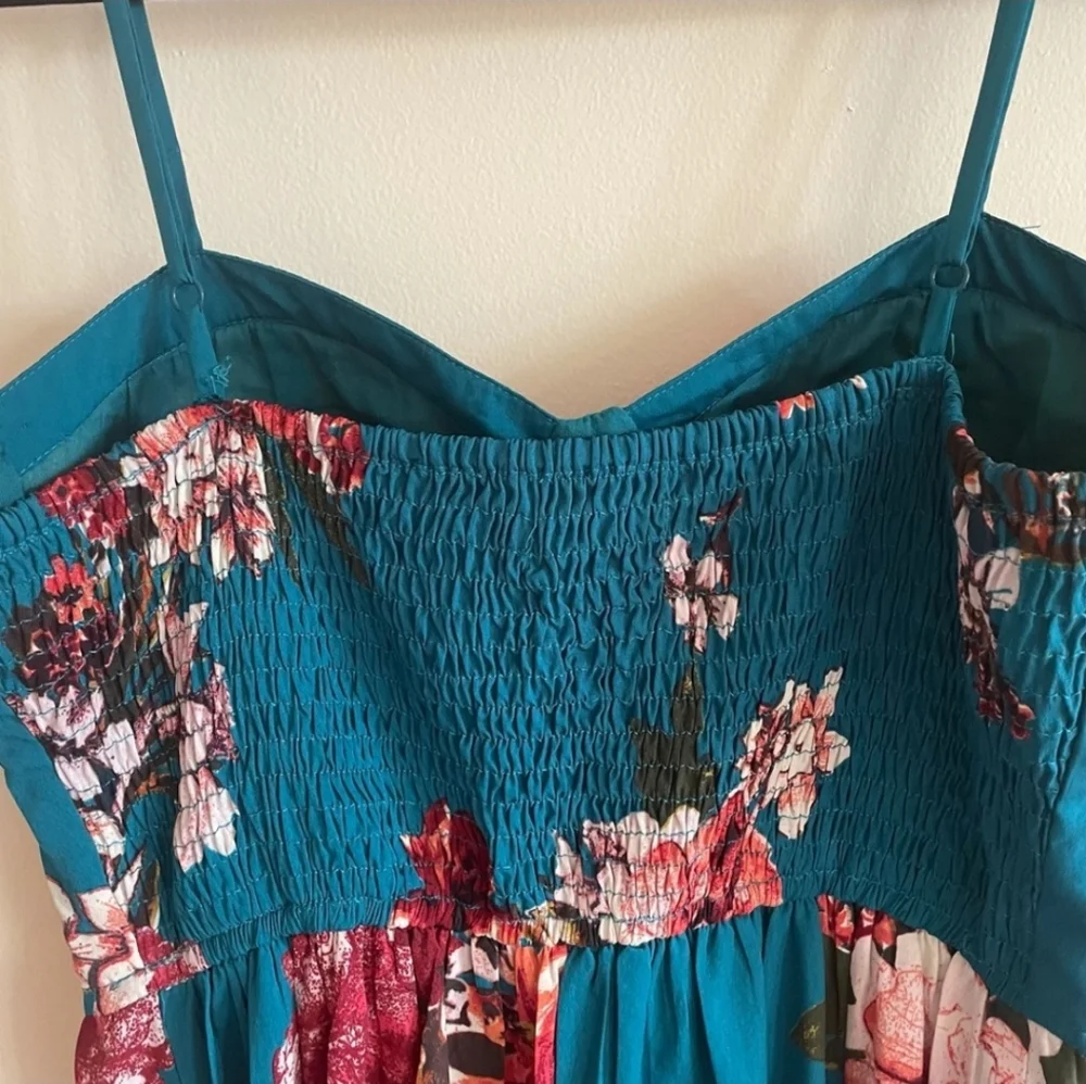 Wide leg floral jumpsuit - Picture 8 of 9